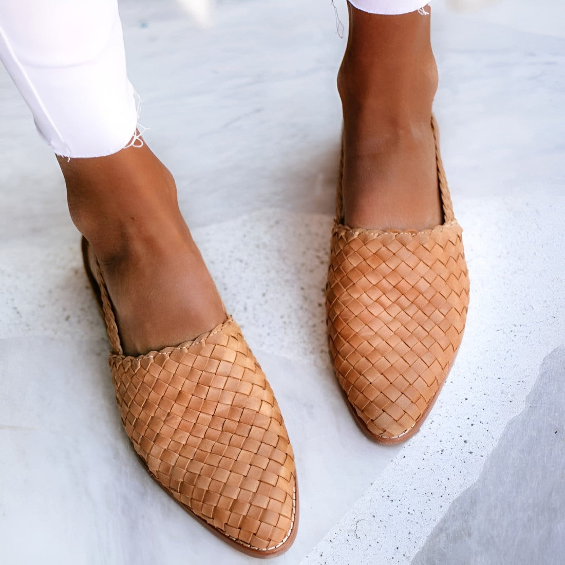 Whisper - Sandalias elegantes de piel trenzada para mujer