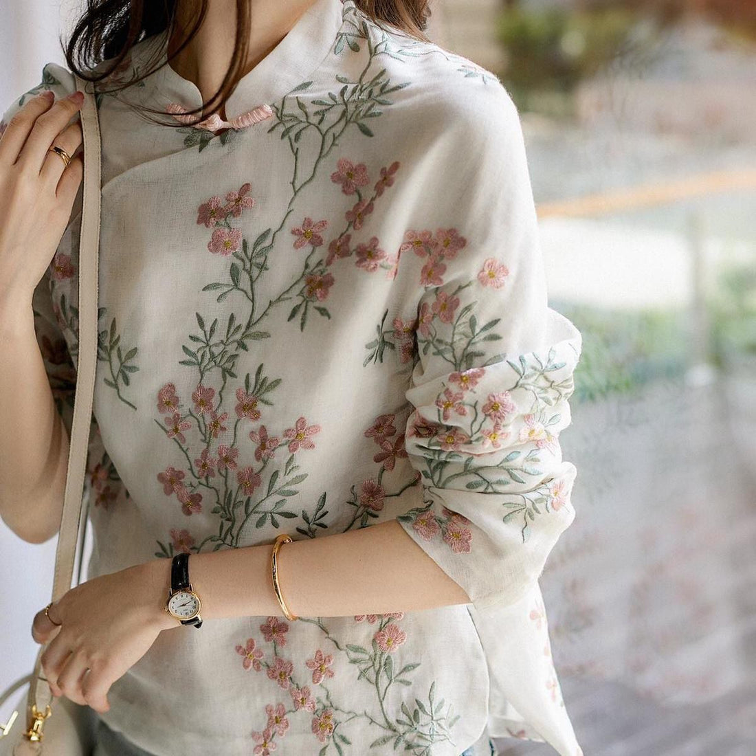 Charnette - Bonita blusa de lino bordada para mujer