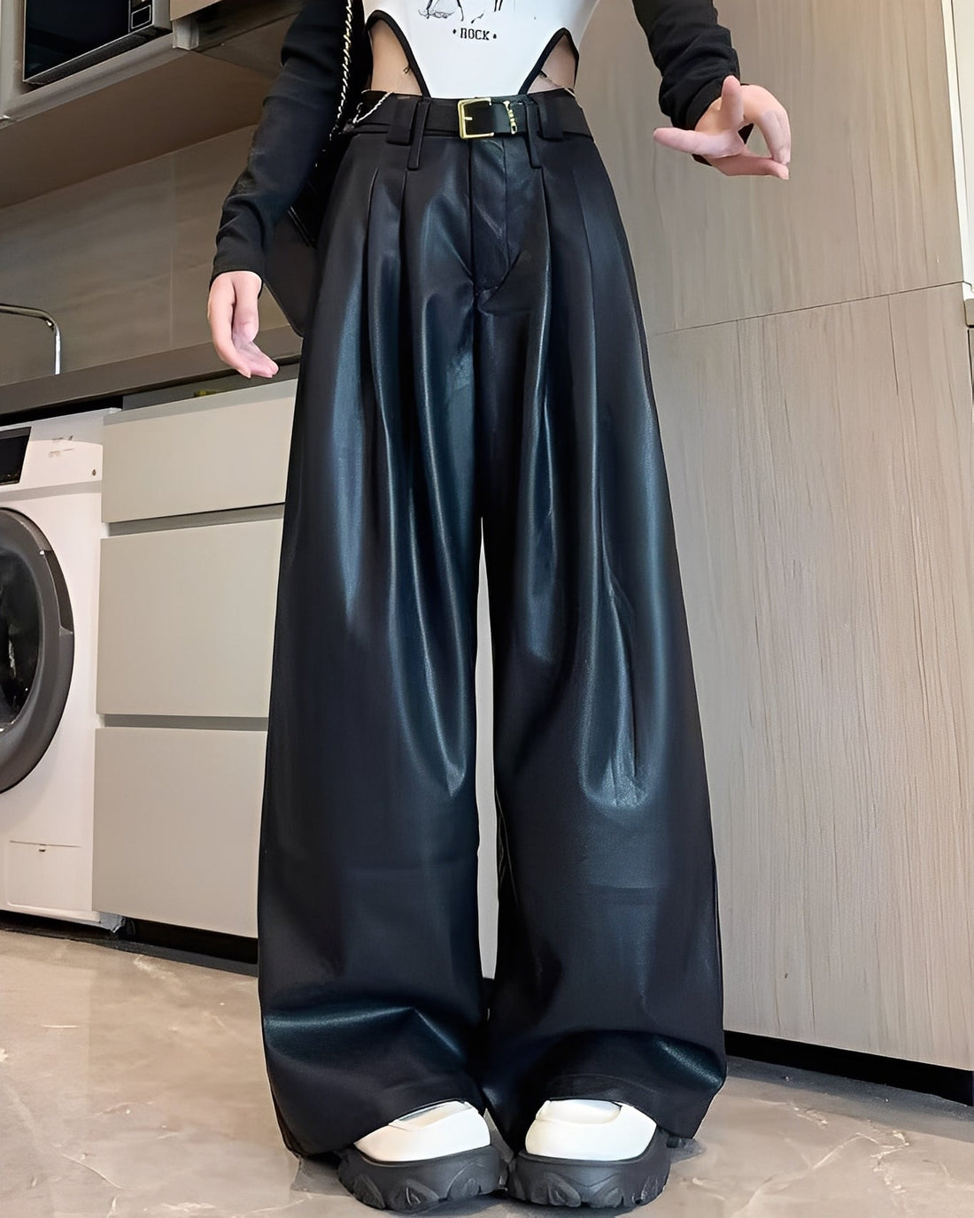 Lora - Pantalón de Cuero Clásico con Talle Alto para Mujeres