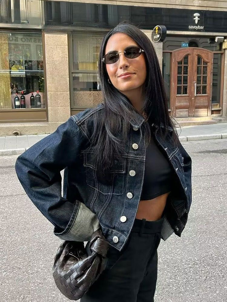 Clara – Conjunto Denim con Chaqueta Trucker & Jeans Talle Alto
