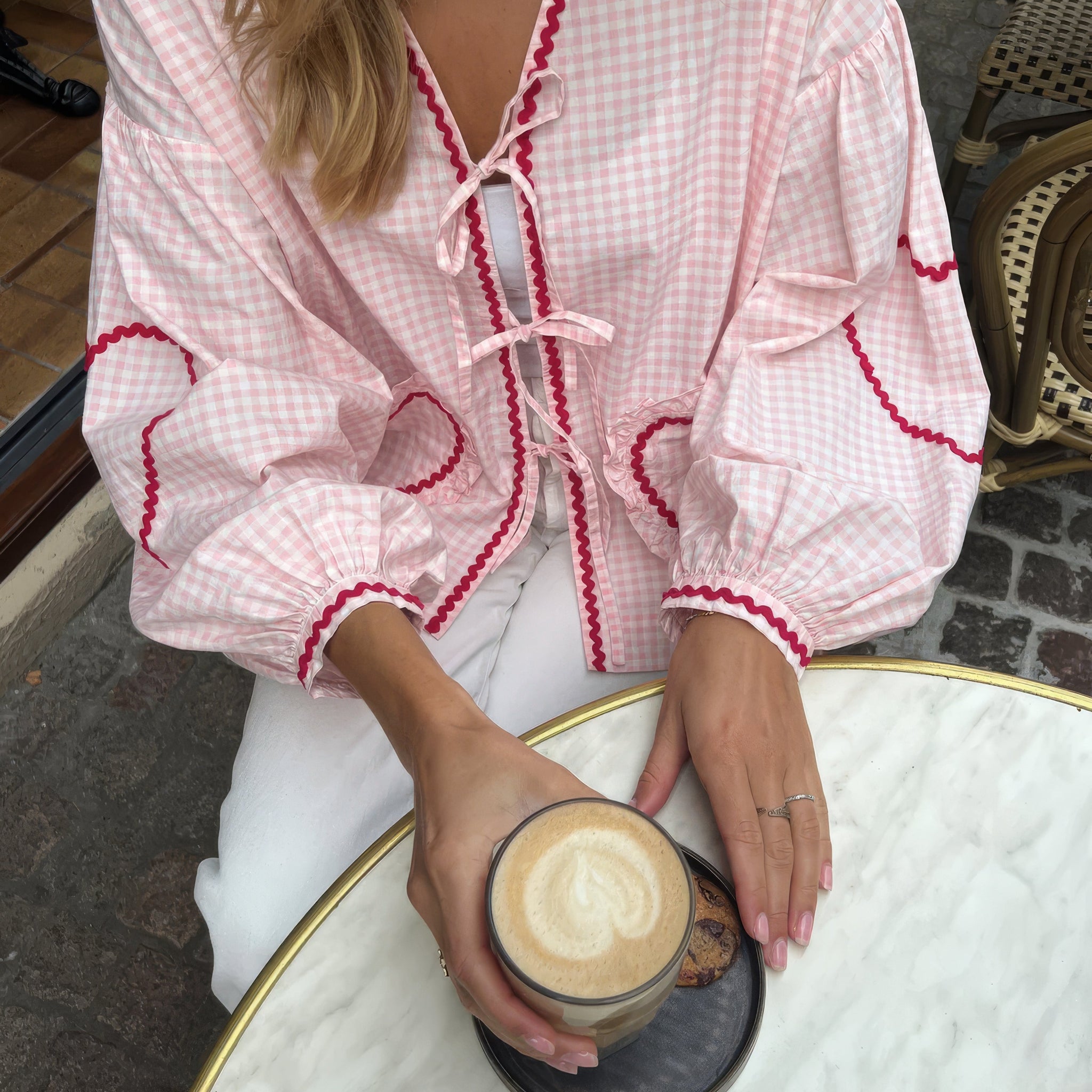 Claudia – Blusa Gingham con Nudo