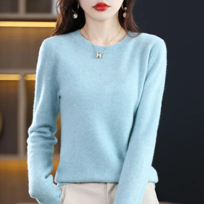 Erica - Un jersey de cachemira con cuello redondo clásico