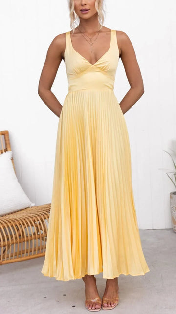 Augusta - Elegante Vestido Amarillo Plisado Cuello V