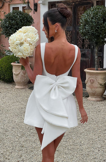 Mini vestido – Elegancia con acentos refinados