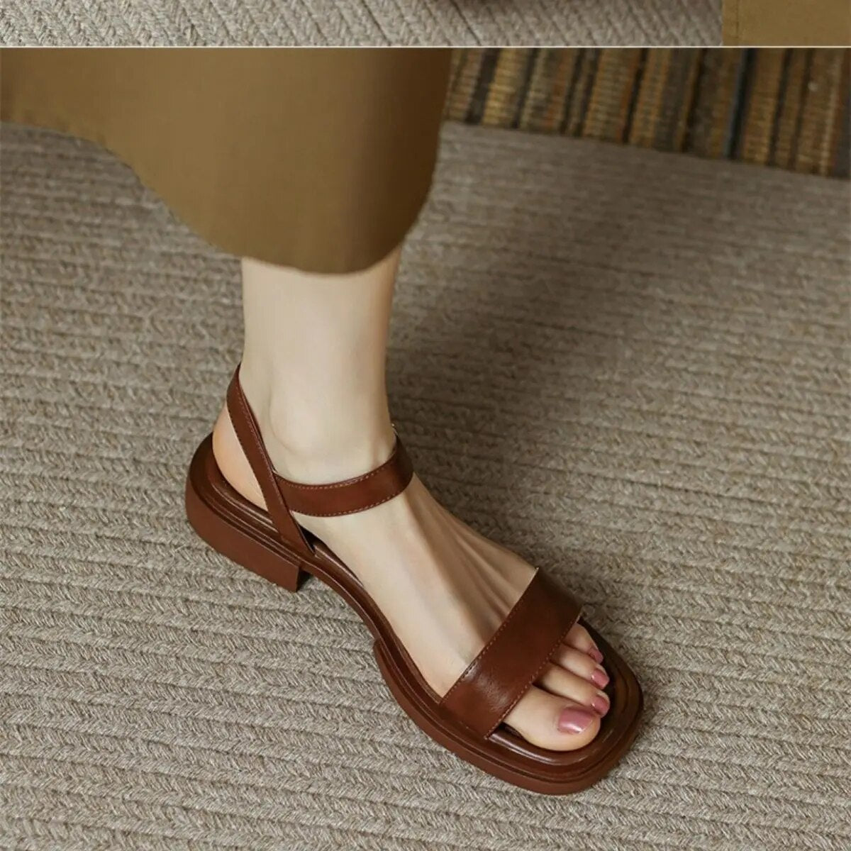 Donabel - Zapatos de vestir bajos de cuero elegantes