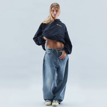 Moderna y cálida sudadera con capucha: estilo y comodidad combinados